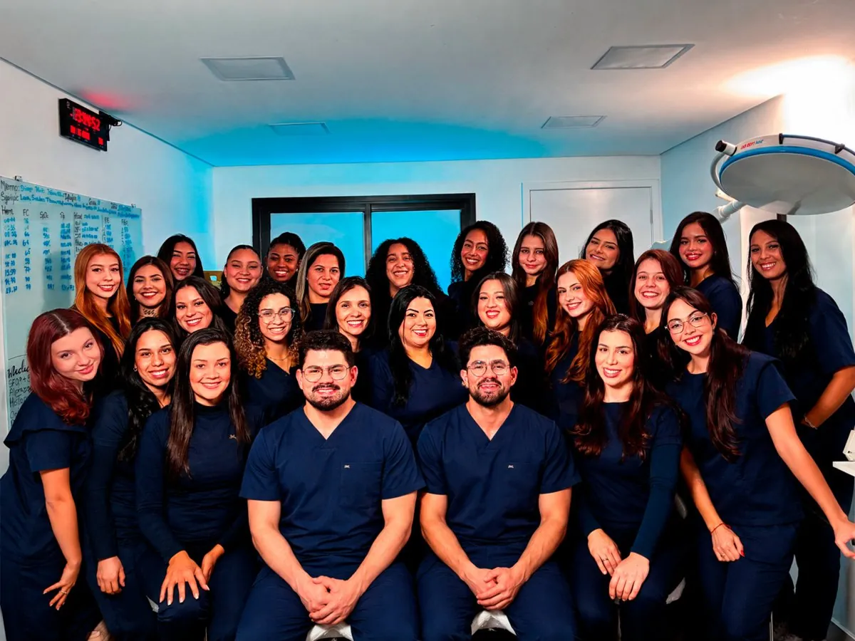 A equipe da Vitta Capelli